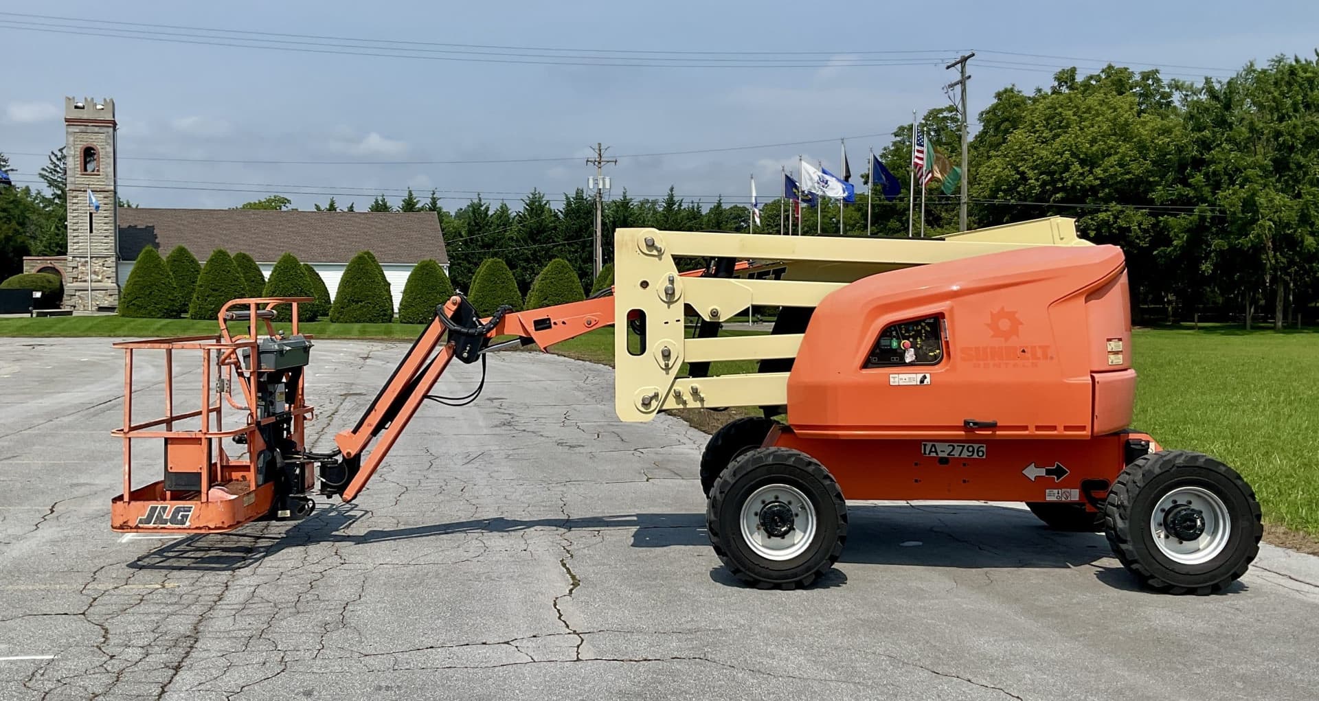 2017 JLG 450AJ Articulating Boom Lift